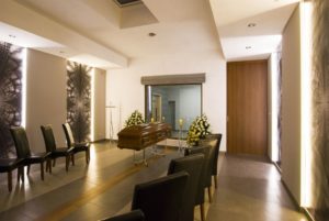 Sala pożegnań w zakładzie pogrzebowym ATENA w Koszalinie