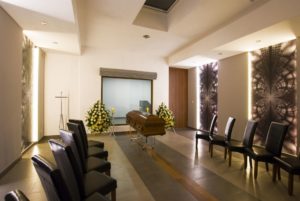 Sala pożegnań w zakładzie pogrzebowym ATENA w Koszalinie